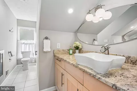 Bath - 11568 Paramus Dr, North Potomac, MD 20878 photo 5 of 12