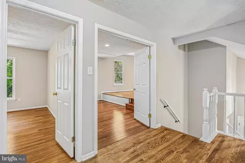 Entry Way - 11568 Paramus Dr, North Potomac, MD 20878 photo 3 of 5
