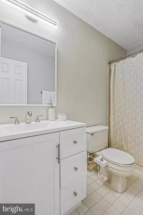Bath - 11568 Paramus Dr, North Potomac, MD 20878 photo 10 of 12