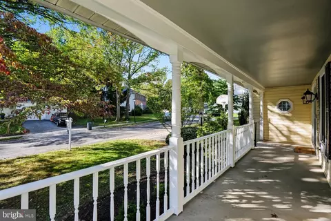 Exterior - 11568 Paramus Dr, North Potomac, MD 20878 photo 12 of 12