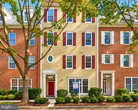 104 Bucksfield Rd #104, Gaithersburg, MD 20878