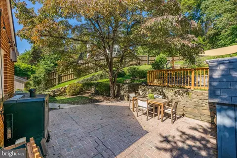 Exterior - 403 Williamsburg Dr N, Silver Spring, MD 20901 photo 2 of 4