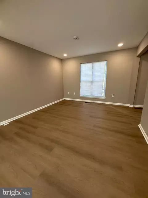 Living - 15014 Dinsdale Dr, Silver Spring, MD 20906 photo 3 of 4