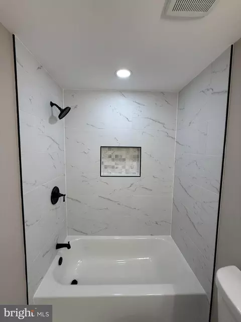 Bath - 15014 Dinsdale Dr, Silver Spring, MD 20906 photo 8 of 8