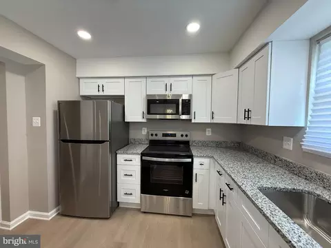Kitchen - 15014 Dinsdale Dr, Silver Spring, MD 20906 photo 5 of 5
