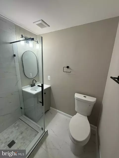 Bath - 15014 Dinsdale Dr, Silver Spring, MD 20906 photo 2 of 8