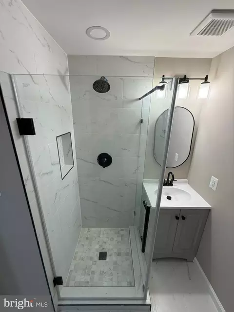 Bath - 15014 Dinsdale Dr, Silver Spring, MD 20906 photo 5 of 8