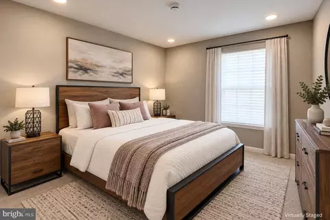 Bedroom - 15014 Dinsdale Dr, Silver Spring, MD 20906 photo 9 of 10