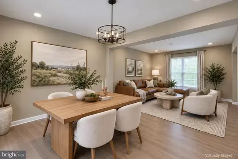 Dining - 15014 Dinsdale Dr, Silver Spring, MD 20906 photo 1 of 1