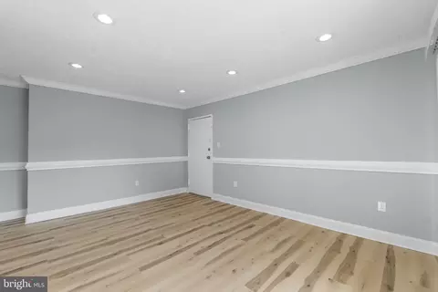 Living - 17824 Buehler Rd #3-E-5, Olney, MD 20832 photo 3 of 3