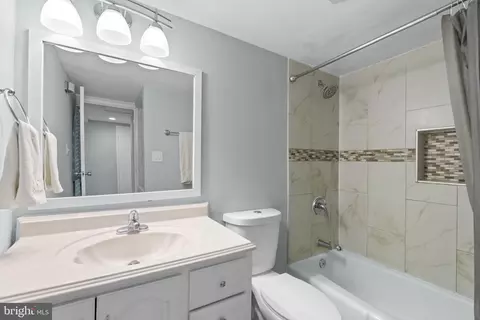 Bath - 17824 Buehler Rd #3-E-5, Olney, MD 20832 photo 1 of 2
