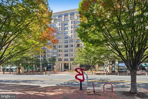 7710 Woodmont Ave #1207, Bethesda, MD 20814