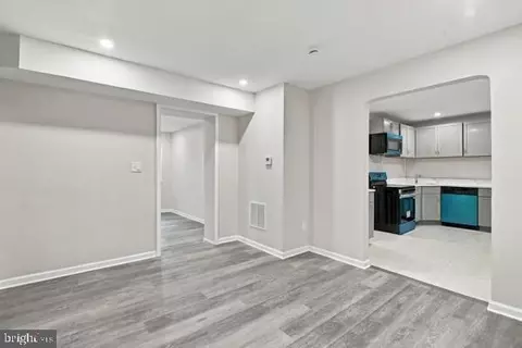 Living - 13918 Crest Hill Ln, Silver Spring, MD 20905 photo 3 of 3