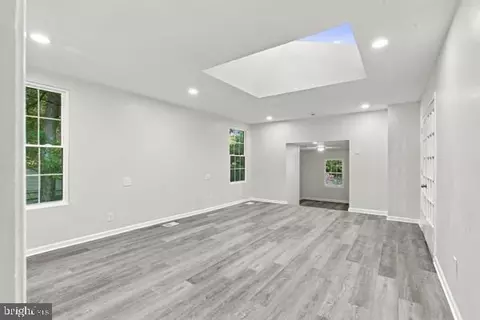 Living - 13918 Crest Hill Ln, Silver Spring, MD 20905 photo 1 of 3