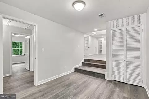Entry Way - 13918 Crest Hill Ln, Silver Spring, MD 20905 photo 4 of 6