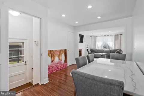 Entry Way - 12502 Dalewood Dr, Silver Spring, MD 20906 photo 5 of 10