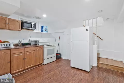 Entry Way - 12502 Dalewood Dr, Silver Spring, MD 20906 photo 10 of 10
