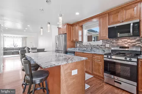 Kitchen - 12502 Dalewood Dr, Silver Spring, MD 20906 photo 5 of 7