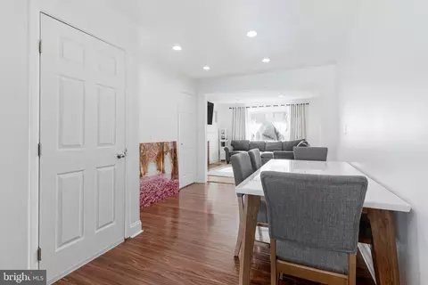 Entry Way - 12502 Dalewood Dr, Silver Spring, MD 20906 photo 4 of 10