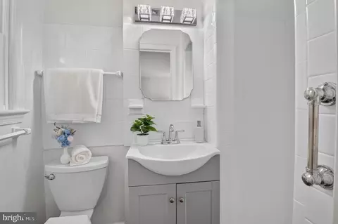 Bath - 11006 Childs St, Silver Spring, MD 20901 photo 5 of 8