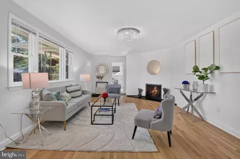 Living - 11006 Childs St, Silver Spring, MD 20901 photo 2 of 8