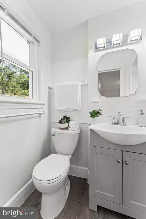 Bath - 11006 Childs St, Silver Spring, MD 20901 photo 1 of 8