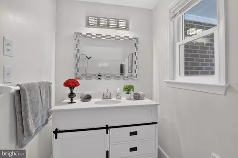 Bath - 11006 Childs St, Silver Spring, MD 20901 photo 3 of 8