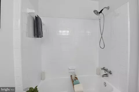 Bath - 11006 Childs St, Silver Spring, MD 20901 photo 7 of 8