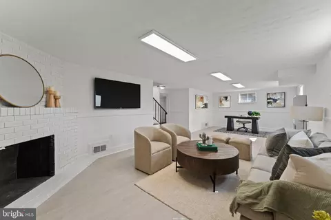Living - 11006 Childs St, Silver Spring, MD 20901 photo 4 of 8
