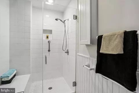 Bath - 1002 Broadmore Cir, Silver Spring, MD 20904 photo 2 of 8