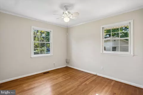 Bedroom - 1002 Broadmore Cir, Silver Spring, MD 20904 photo 5 of 7