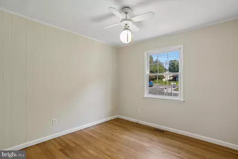 Bedroom - 1002 Broadmore Cir, Silver Spring, MD 20904 photo 7 of 7