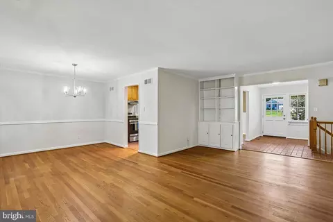 Living - 1002 Broadmore Cir, Silver Spring, MD 20904 photo 3 of 9