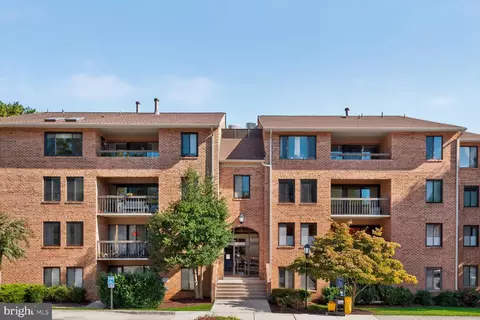 11323 Commonwealth Dr #T2, Rockville, MD 20852