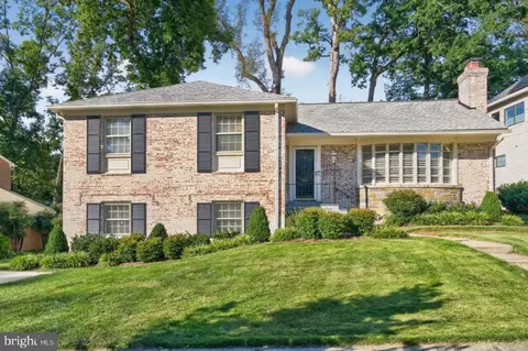 5901 Cromwell Dr, Bethesda, MD 20816
