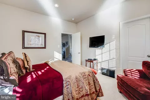 Bedroom - 14414 Clay Rock Ln, Silver Spring, MD 20906 photo 2 of 7