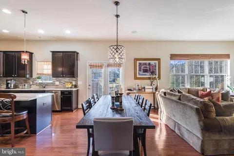 Dining - 14414 Clay Rock Ln, Silver Spring, MD 20906 photo 5 of 6