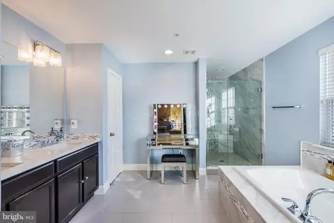 Bath - 14414 Clay Rock Ln, Silver Spring, MD 20906 photo 2 of 4