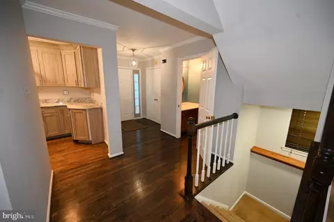 Entry Way - 15019 Shamrock Ridge Rd, Silver Spring, MD 20906 photo 4 of 5