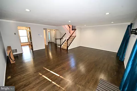Living - 15019 Shamrock Ridge Rd, Silver Spring, MD 20906 photo 1 of 6