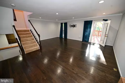 Living - 15019 Shamrock Ridge Rd, Silver Spring, MD 20906 photo 2 of 6