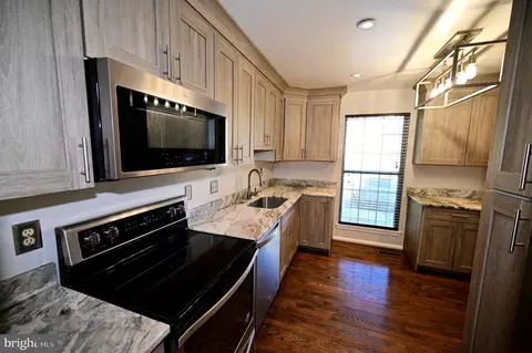 Kitchen - 15019 Shamrock Ridge Rd, Silver Spring, MD 20906 photo 4 of 6
