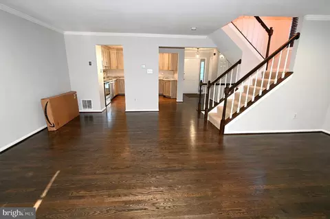 Living - 15019 Shamrock Ridge Rd, Silver Spring, MD 20906 photo 3 of 6