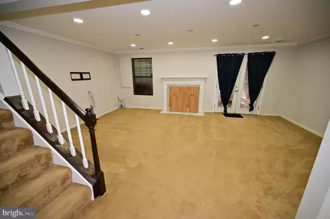 Living - 15019 Shamrock Ridge Rd, Silver Spring, MD 20906 photo 4 of 6