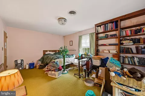 Bedroom - 1700 Priscilla Dr, Silver Spring, MD 20904 photo 2 of 5