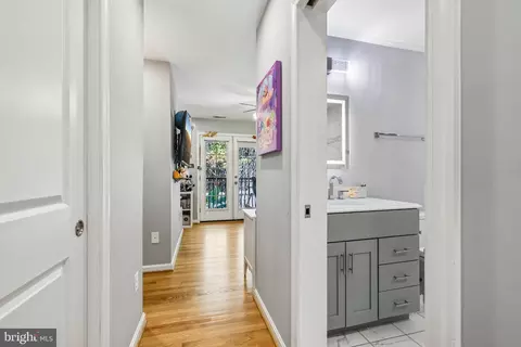 Entry Way - 12515 White Dr, Silver Spring, MD 20904 photo 5 of 9