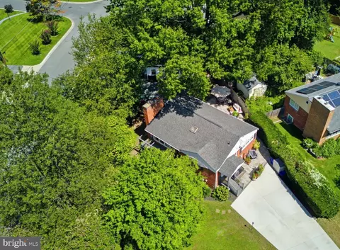 View/Area - 10401 Haywood Dr, Silver Spring, MD 20902 photo 2 of 2