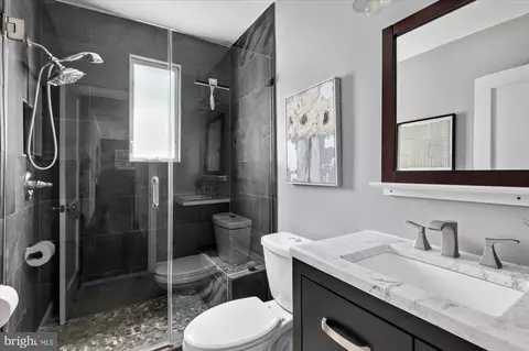 Bath - 10401 Haywood Dr, Silver Spring, MD 20902 photo 1 of 1
