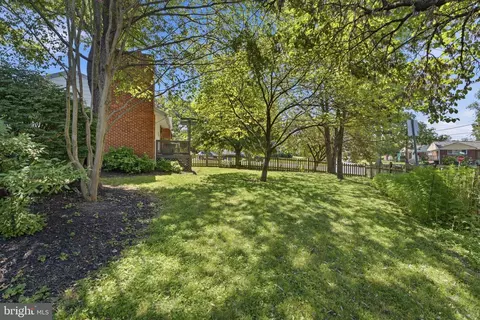 Exterior - 10401 Haywood Dr, Silver Spring, MD 20902 photo 6 of 9