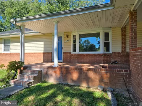 Exterior - 15451 Thompson Rd, Silver Spring, MD 20905 photo 2 of 4